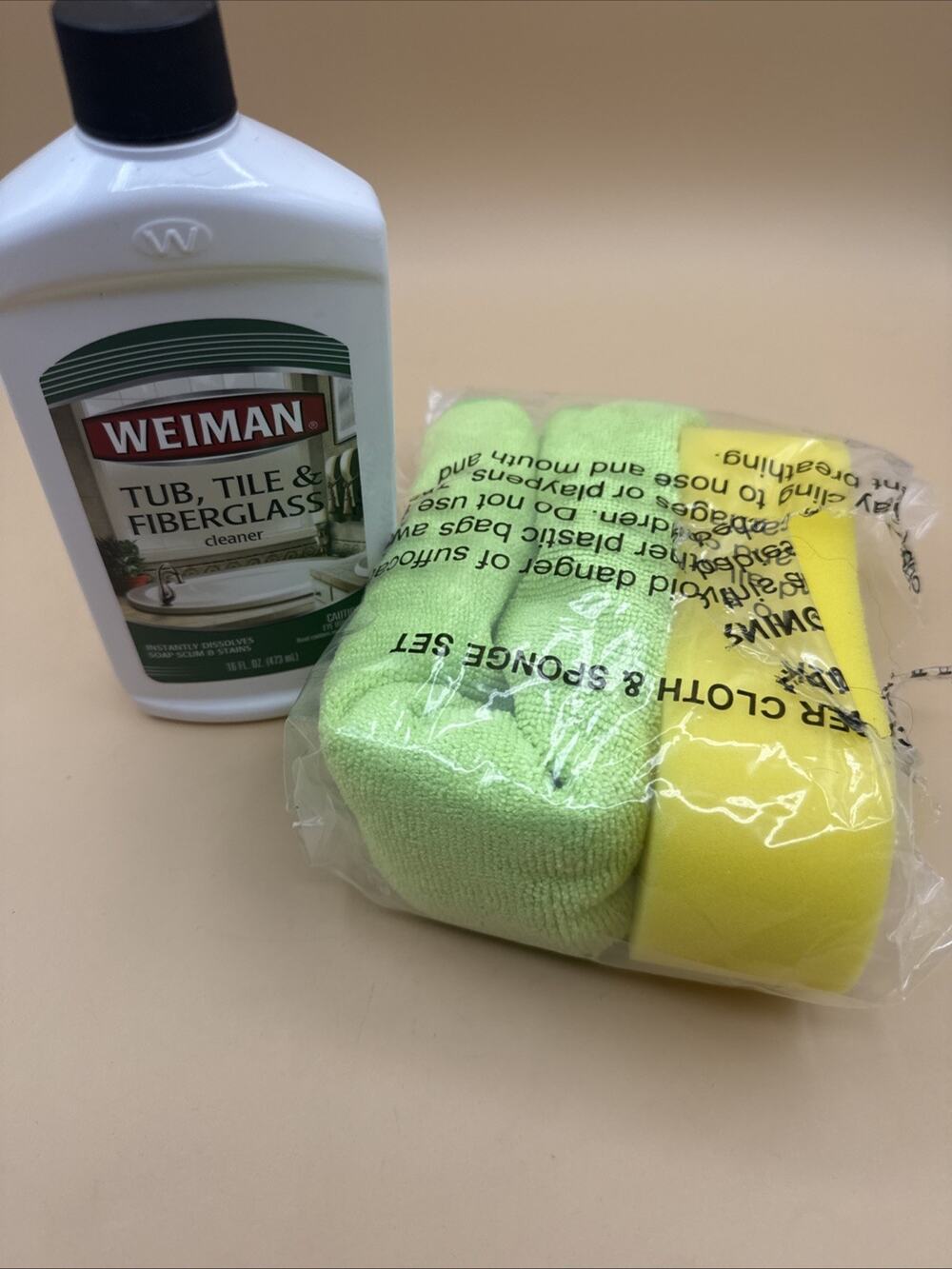 Weiman Tub, Tile & Fiberglass Cleaner 16 oz With Sponge Microfiber